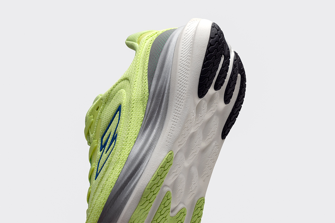 Design Scarpe New Balance 1080v15
