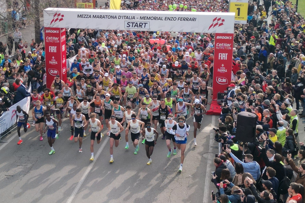 Partenza della mezza maratona di Maranello